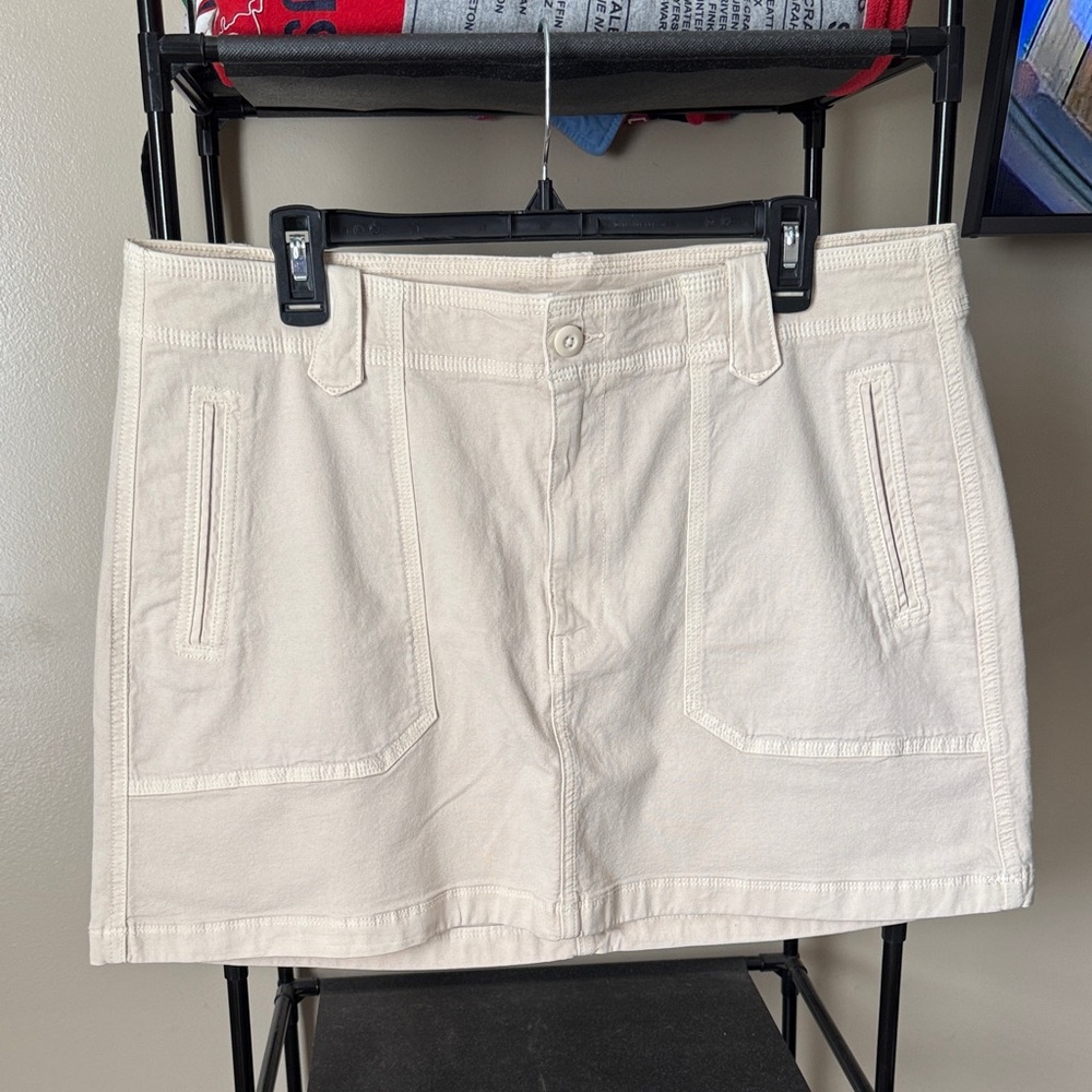 American Eagle Cream Cotton Utility Mini Skirt